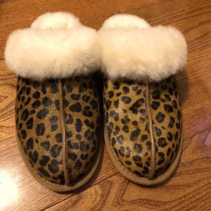 Ugg Slippers - Leopard